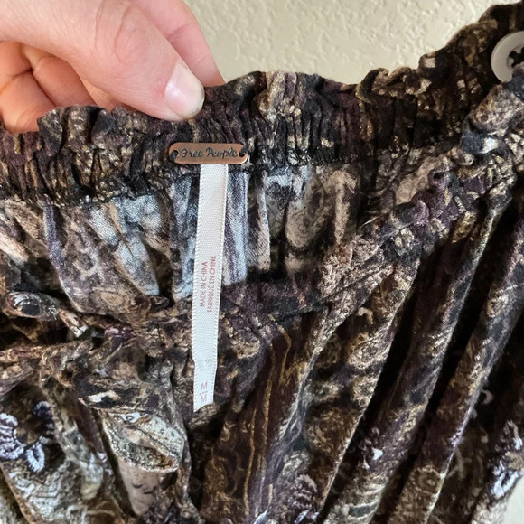 Free‎ People Womens Bohemian Floral Longsleeve Shorts Romper Size Medium - Picture 4 of 5